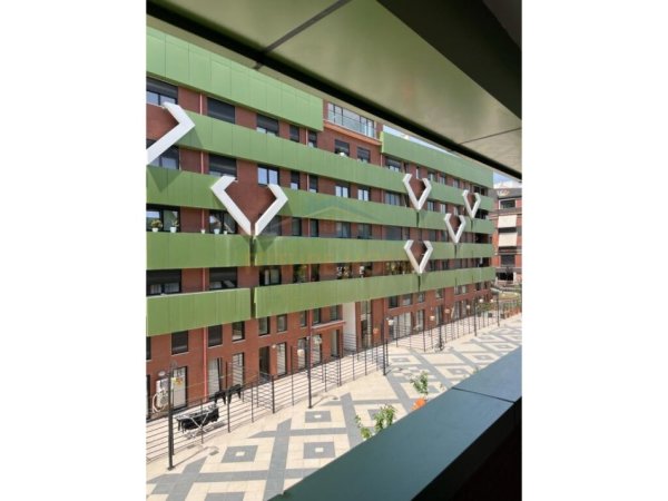 Tirane, jepet me qera apartament 3+1+Ballkon Kati 3, 150 m² 1.200 € (Rruga Kodra e Diellit)