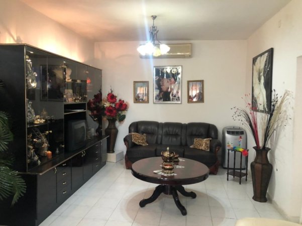 Tirane, shitet apartament Kati 1, 102 m² 130.000 € (Rruga Bardhyl)
