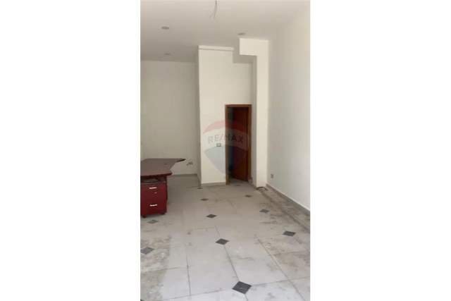 Tirane, shitet dyqan Kati 0, 27 m² 39.000 Euro (Rruga Foto Xhavella - Astir)