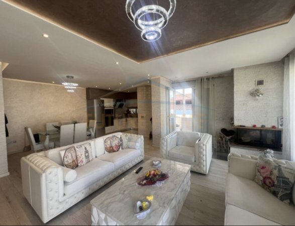 Tirane, shitet apartament+verande | Penthouse 3+1+Ballkon Kati 7, 139 m² 332.000 € (Rruga e Dibres)