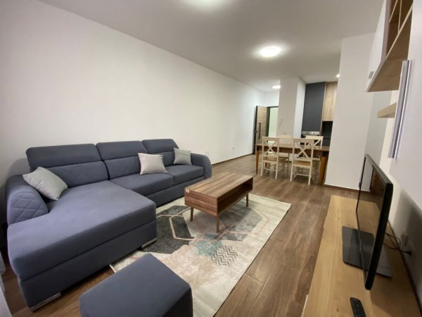 Tirane, shes 3+1 Kati 2, 1.113 m² 192.000 € (astir)