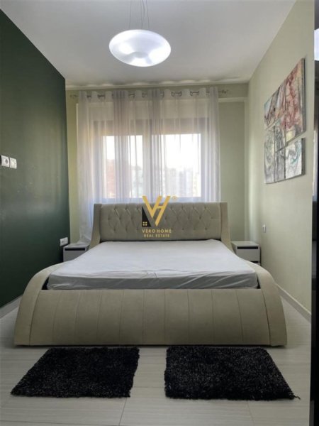 Tirane, jepet me qera apartament 1+1+Ballkon Kati 2, 60 m² 600 € (STADIUMI DINAMO)