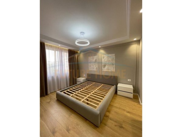 Tirane, shitet apartament 1+1 , 54 m² 148.000 € (21 Dhjetori)