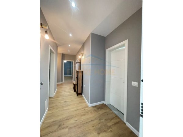 Tirane, jepet me qera apartament 2+1 , 125 m² 850 € (Kopeshti Botanik)