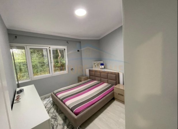 Tirane, shitet apartament 2+1+Ballkon Kati 3, 105 m² 165.000 € (Kopshti Botanik)
