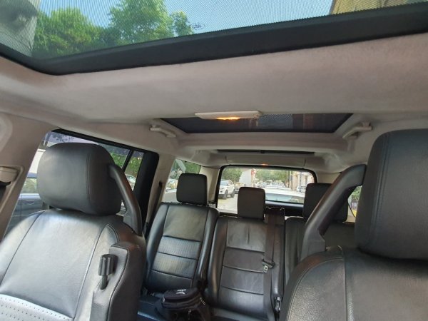 Tirane, shitet SUV | Fuoristrad | Xhip Nafte, gri metalizato automatik Klima 270.000 km 7.500 €