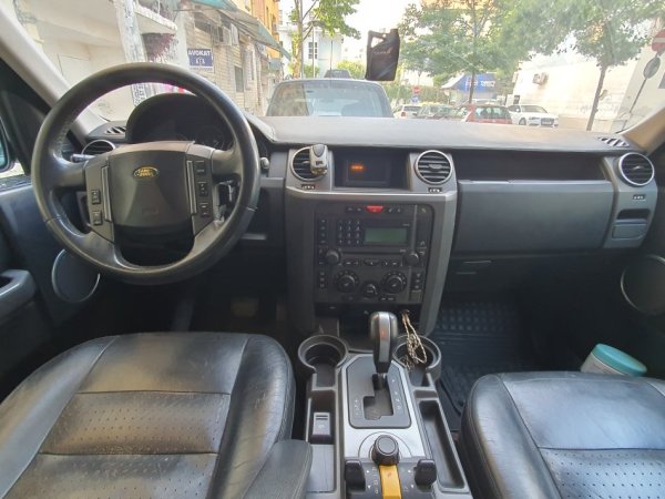 Tirane, shitet SUV | Fuoristrad | Xhip Nafte, gri metalizato automatik Klima 270.000 km 7.500 €
