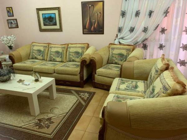 Korce, shes Okazion!!! Mobilje salloni 30.000 Leke