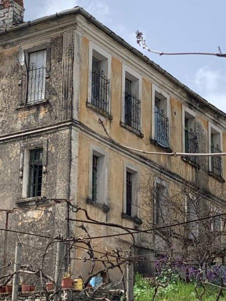 Gjirokaster, shes Vile Kati 3, 509 m² 280.000 Euro (Lagja Palorto, Gjirokaster)