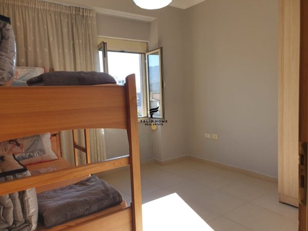 Tirane, jepet me qera apartament 2+1 Kati 4, 78 m² 500 € (BRRYLI)