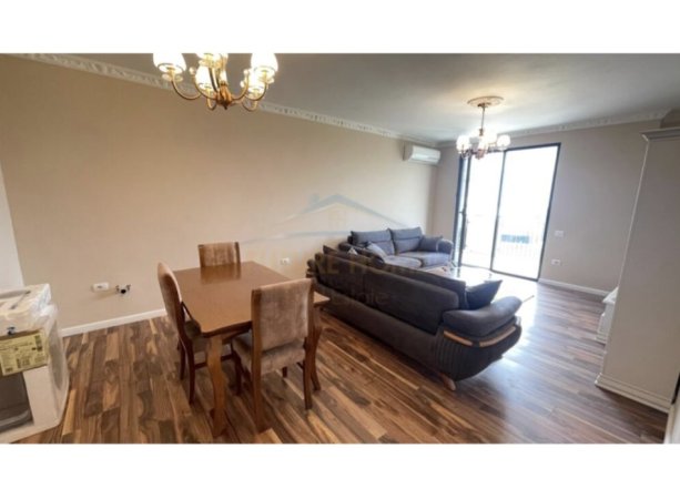Tirane, shitet apartament 2+1+Ballkon Kati 2, 123 m² 230.000 € (Liqeni i thate)