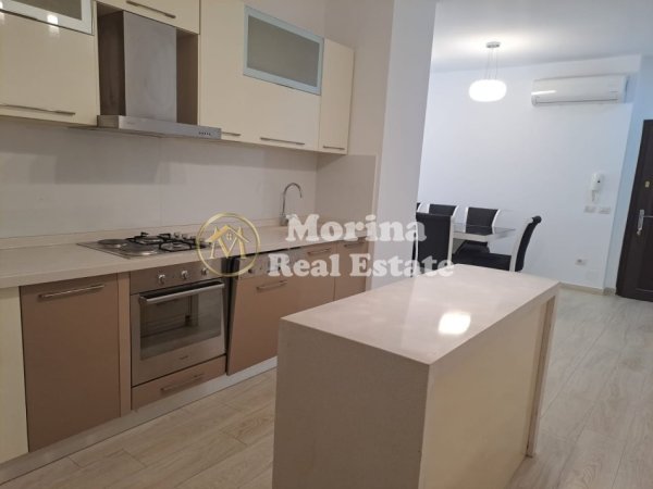 Tirane, jepet me qera apartament 2+1 Kati 4, 100 m² 800 € (Qender)