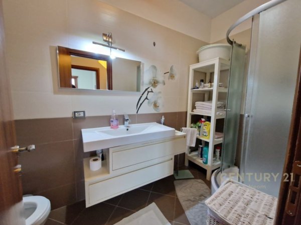 Tirane, shitet apartament 2+1 Kati 8, 88 m² 135.000 € (Rruga Gjergj Elez Alia)