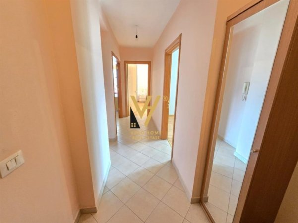Tirane, jepet me qera apartament 2+1+Aneks+Ballkon Kati 5, 100 m² 750 € (PAZARI I RI)