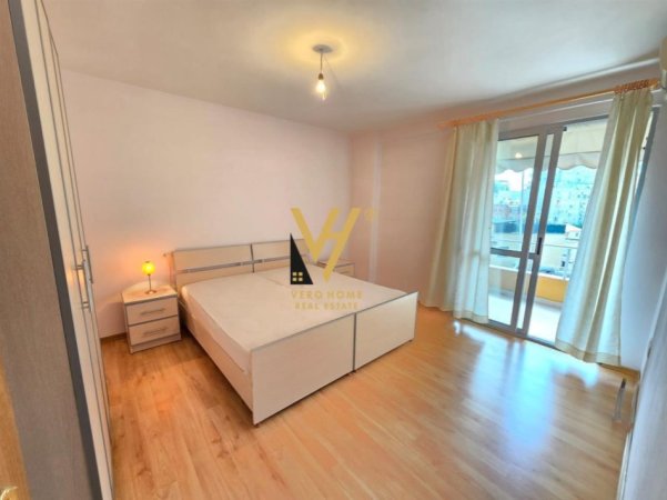 Tirane, jepet me qera apartament 2+1+Aneks+Ballkon Kati 5, 100 m² 750 € (PAZARI I RI)