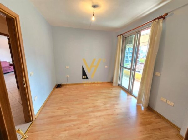 Tirane, jepet me qera apartament 2+1+Aneks+Ballkon Kati 5, 100 m² 750 € (PAZARI I RI)
