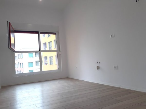 Tirane, shitet apartament 1+1+Ballkon Kati 3, 67 m² 90.000 € (Mangalem 21)