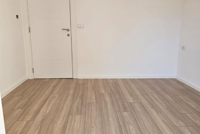 Tirane, shitet apartament 1+1 Kati 3, 51 m² 102.000 € (Xhamia e Tabakeve)
