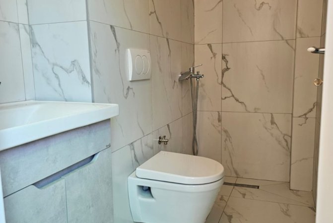 Tirane, shitet apartament 1+1 Kati 3, 51 m² 102.000 € (Xhamia e Tabakeve)