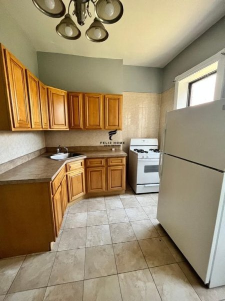 Tirane, jepet me qera apartament 1+1 Kati 5, 70 m² 380 € (RRUGA IRFAN TOMINI)
