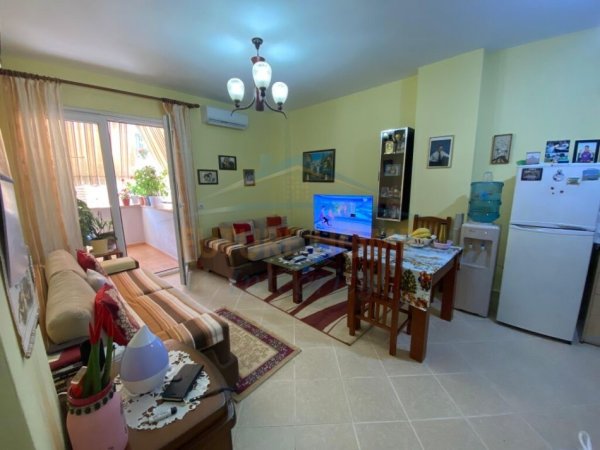 Tirane, shitet apartament 1+1+Ballkon Kati 2, 60 m² 124.000 € (Materniteti i Ri)