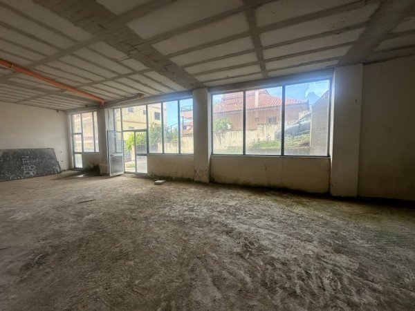 Tirane, shitet ambjent biznesi Kati 0, 333 m² 140.000 € (Fresk)