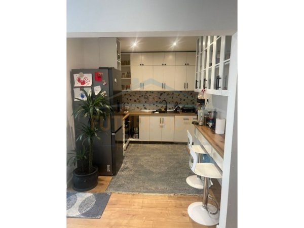 Tirane, shitet apartament 1+1 Kati 3, 63 m² 1.250.000 € (bulevardi bajram curri)