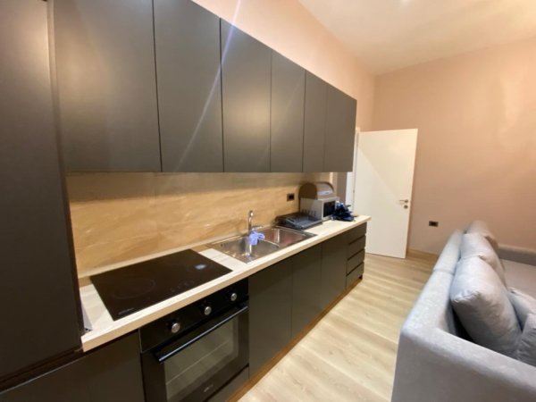 Tirane, shes apartament+verande | Penthouse 2+1+Aneks+Ballkon Kati 1, 107 m² 150.000 € (Peti)