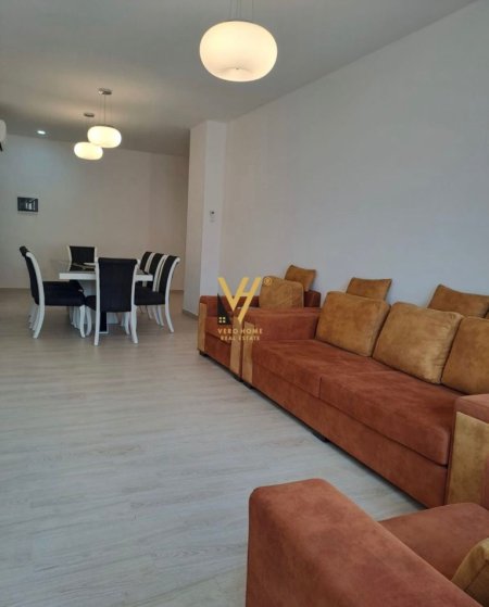 Tirane, jepet me qera apartament 2+1+Ballkon Kati 4, 100 m² 700 € (RRUGA FORTUZI)