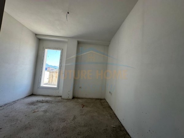 Tirane, shitet apartament 2+1+2+Verandë Kati 7, 97 m² 270.000 € (Ali Demi)