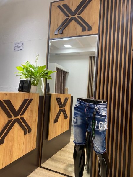 Shitet biznesi me rroba per meshkuj  X BUTIK TIRANA (21 Dhjetori, rruga Muhamet Gjollesha)