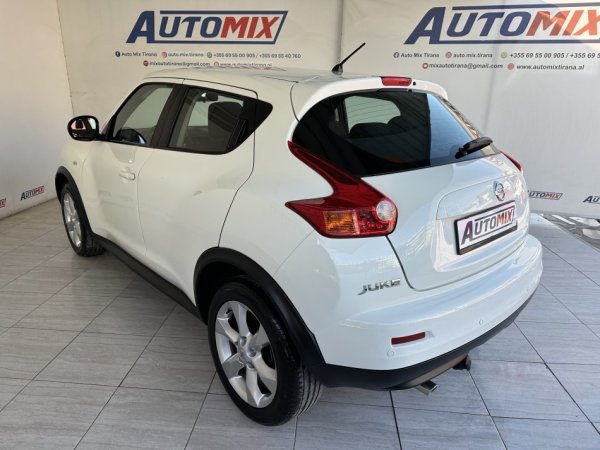 Tirane, shes makine NISSAN JUKE Benzin, e bardhë automatik Klima 75.000 km 9.200 €