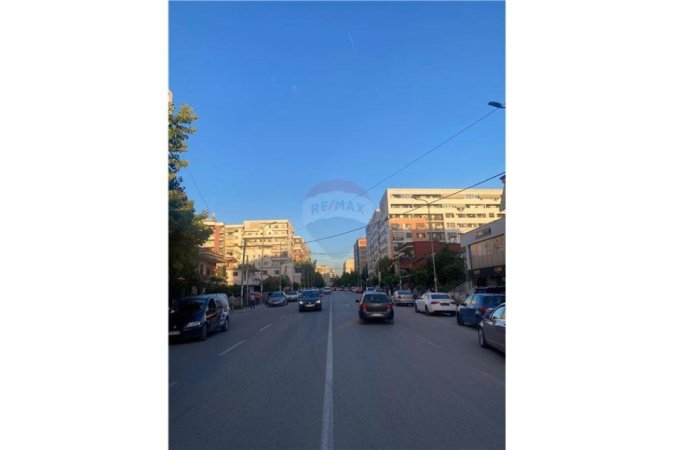 Tirane, shitet ambjent biznesi Kati 1, 412 m² 770.000 € (Astir)
