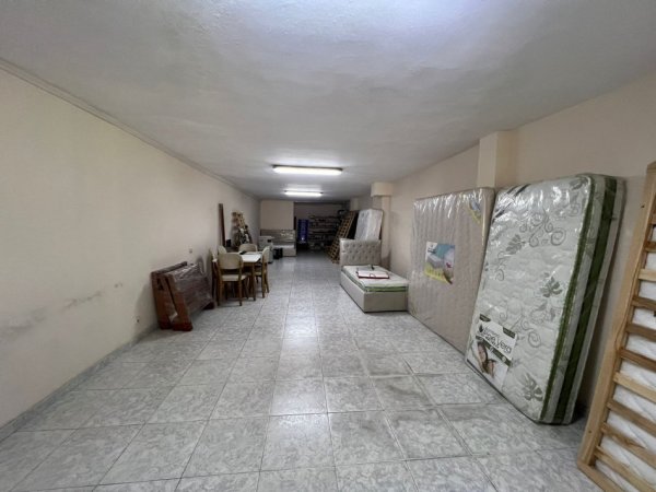 Tirane, shitet ambjent biznesi Kati -1, 98 m² 100.000 € (Dritan Hoxha)