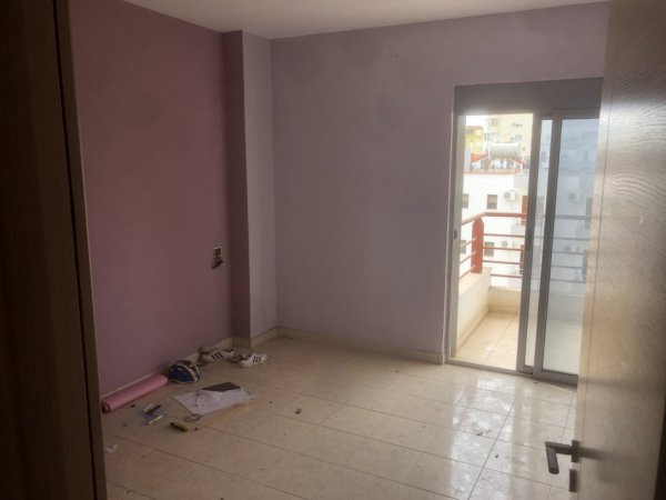 Durres, shitet apartament 1+1+Ballkon Kati 3, 65 m² 72.000 € (Shkembi i Kavajes)