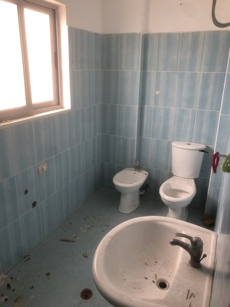 Durres, shitet apartament 1+1+Ballkon Kati 3, 65 m² 72.000 € (Shkembi i Kavajes)