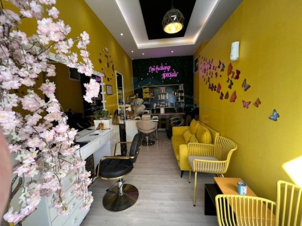 Tirane, shes Qender Estetike 6.000 €