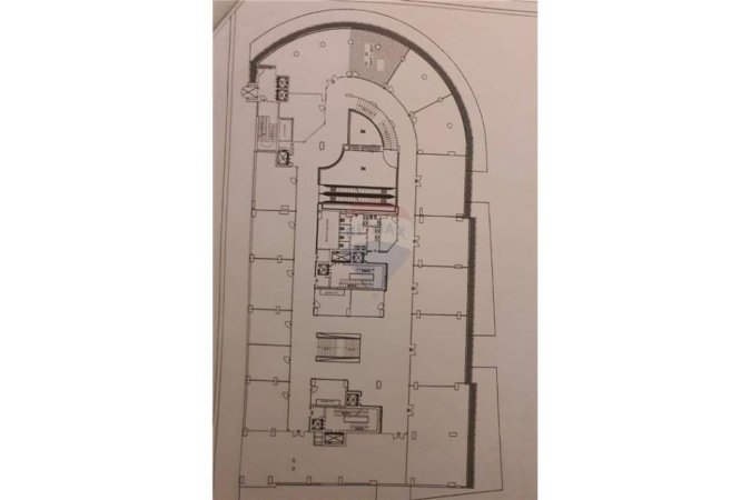 Shqiperi, shitet Kati 0, 54 m² 240.000 € (Piramida e Tiranes, Qender)