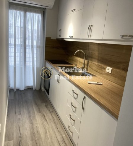 Tirane, jepet me qera apartament 1+1 Kati 5, 65 m² 550 € (Komuna Parisit)