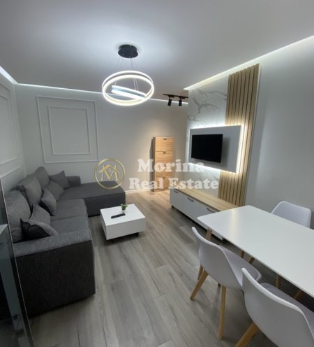 Tirane, jepet me qera apartament 1+1 Kati 5, 65 m² 550 € (Komuna Parisit)