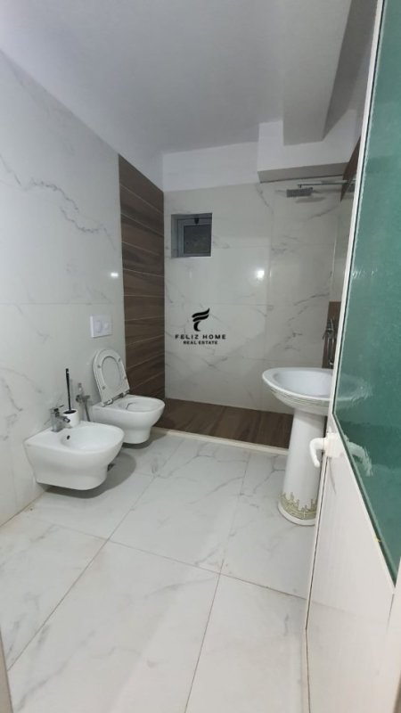 Tirane, jepet me qera apartament 1+1 Kati 1, 75 m² 350 € (ASTIR)