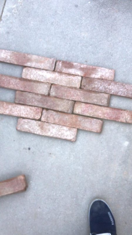 Tirane, shes Tulla shamat, oxhaqe, furra, pllaka balte veshjeje, Tulla xhami etj 10 €