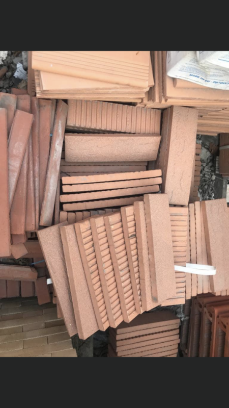 Tirane, shes Tulla shamat, Pllaka balte, Tulla xhami, etj 10 €