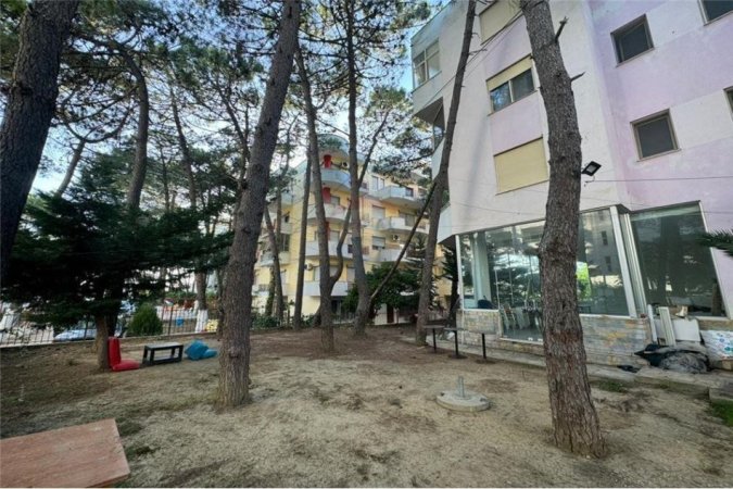 Durres, shitet lokal Kati 0, 360 m² (Dyqane për Shitje në Golem, Durrës)