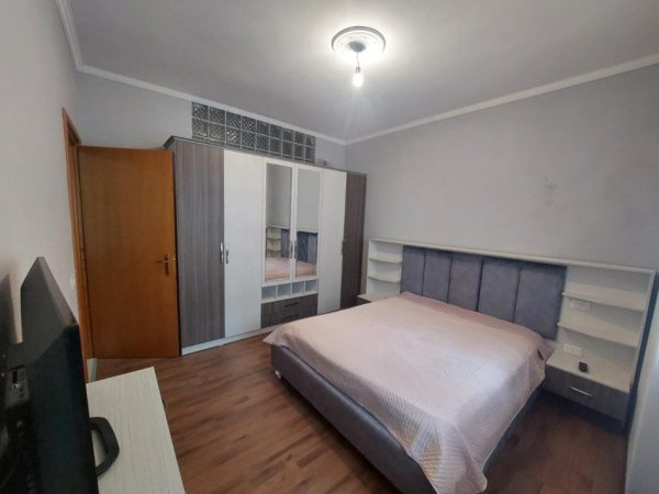Jepet me qera Ap i 1+1 per pushuesa prane Lungomares