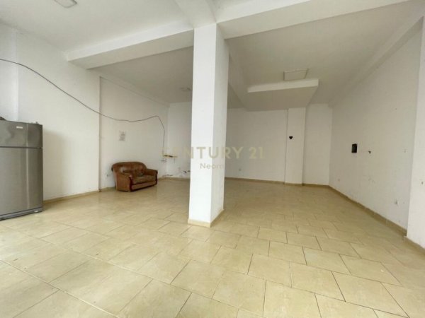 Tirane, shes ambjent biznesi , 74 m² 110.000 € (Yzberish)