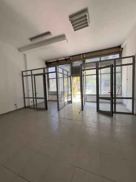 Tirane, shitet ambjent biznesi , 52 m² (Astir) TT 1037