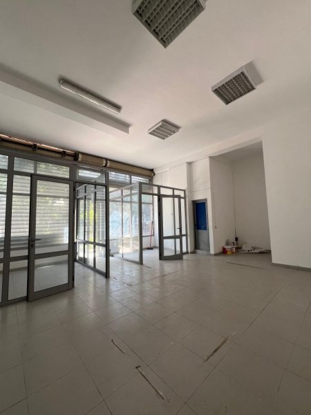 Tirane, shitet ambjent biznesi , 52 m² (Astir) TT 1037