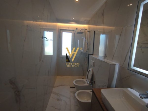 Tirane, jepet me qera apartament 1+1+Ballkon Kati 6, 72 m² 800 € (KODRA E DIELLIT)