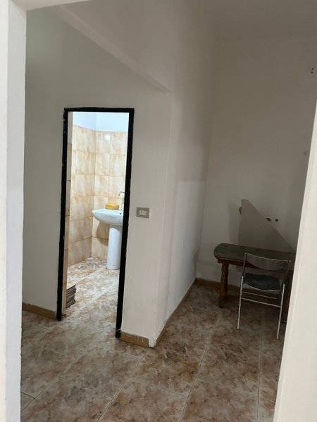 Tirane, shitet ambjent biznesi Kati 0, 92 m² 120.000 € (Ali Demi)